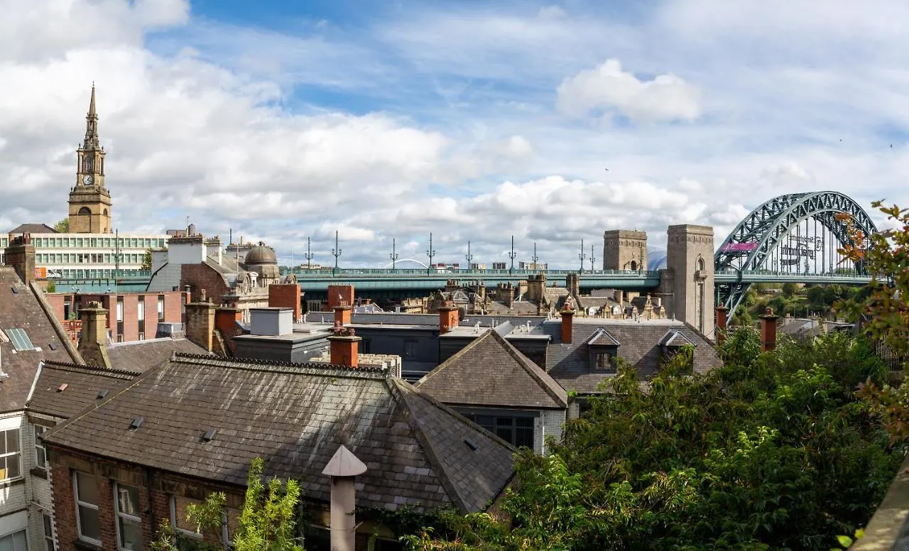 Newcastle City Centre Spacious Town House Free Parking And Wifi Newcastle upon Tyne